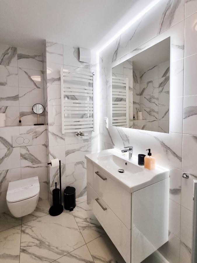 Visit Baltic - Sun Towers -2 Sypialnie - Parking Inklusive Apartment Swinoujscie Bagian luar foto