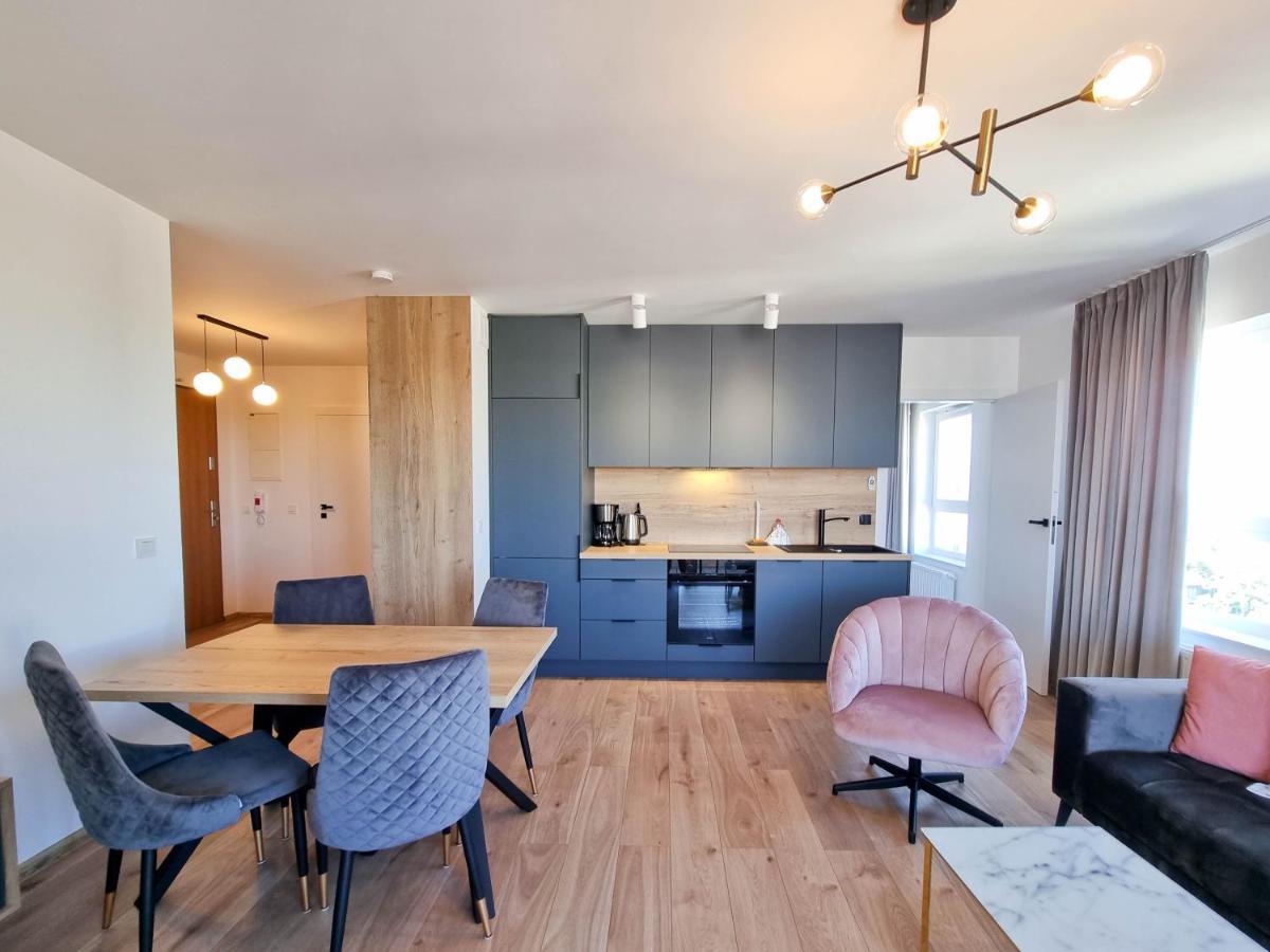 Visit Baltic - Sun Towers -2 Sypialnie - Parking Inklusive Apartment Swinoujscie Bagian luar foto